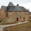 La façade et le jardin en construction